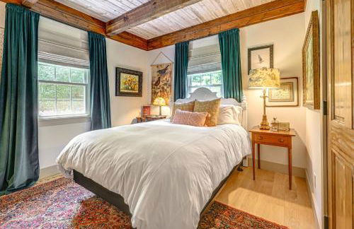 Enchanting Highlands Cottage with Pond and Waterfall - Foto 18