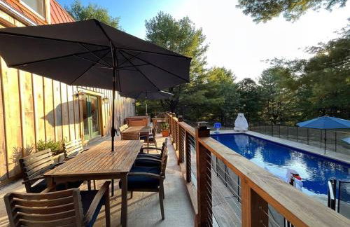 Secluded with Hot tub, Pool table, Arcade, Fishing andTheater Room - Photo 12