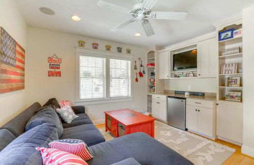 Spacious Avalon Beach House - 2 Blocks to Water! - Foto 31