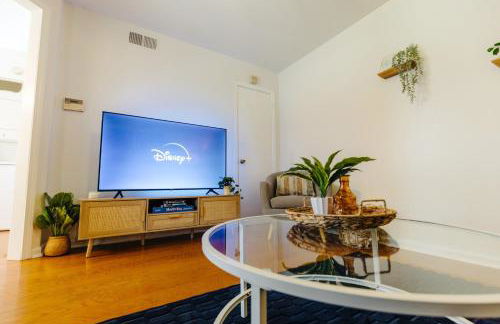Centrally Located 2BR Overton Square Unit 2 Fast WiFi Free Parking Yes Pets - Foto 13