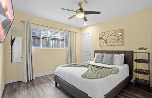 Dog Friendly Home Near the Beach with Grill, Fire Pit, Enclosed Backyard - Foto 20