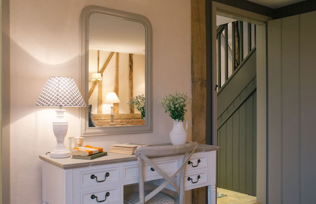 Retreat East - Photo 8