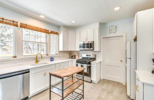 Bright Home Near Pine Lake with Deck and Yard - Foto 2