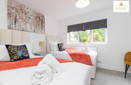 Contractors 3 Bed 2Bath House Free Off Street Parking for 2 Cars WiFi Stevenage Self Catering Sleeps 5 Guests By White Orchid Property Relocation - Foto 15