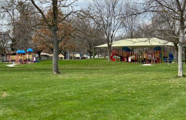 Sunset Home perfect for extended stays with fully fenced in yard, designated office, two living rooms, located across from Boise Foothills and close to Bogus Basin in Boise's North End - Photo 27