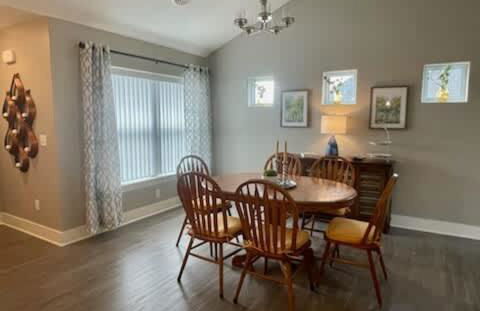 Modern 2 bed condo with office - Photo 6