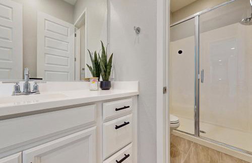 Pool, Hot Tub and Game Room! Spacious Buckeye Home - Foto 17