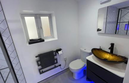 Private Luxury By The Sea, With A Personal Gym, Hot Tub, And Free Parking! - Photo 43