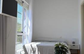 Apartahotel Moderno y Económico para 2 personas a 10 minutos de Sevilla con fácil aparcamiento - Photo 35