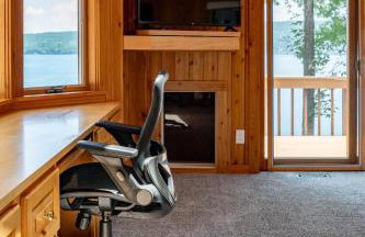 Lake house w/ indr pool and jacuzzi - Foto 29