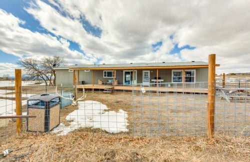 Spacious Tierra Amarilla Ranch House with Deck! - Foto 32