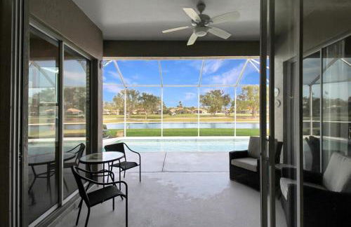 Serene pool home in the exclusive Heritage Oaks Golf & Country Club - Foto 18