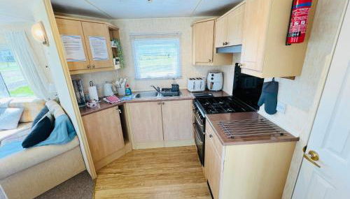 2 Bedroom Caravan SHS3, Sandhills, Bembridge - Foto 4, stove