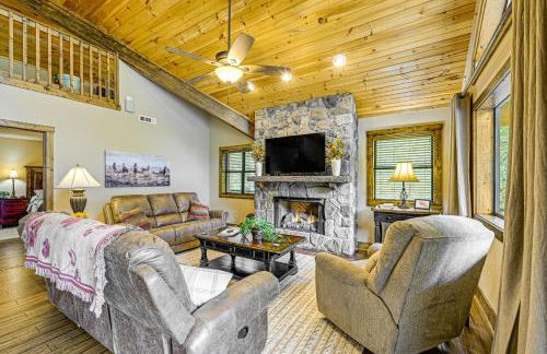 28 Acres Home with Barn and Fire Pit Near Franklin! - Foto 1