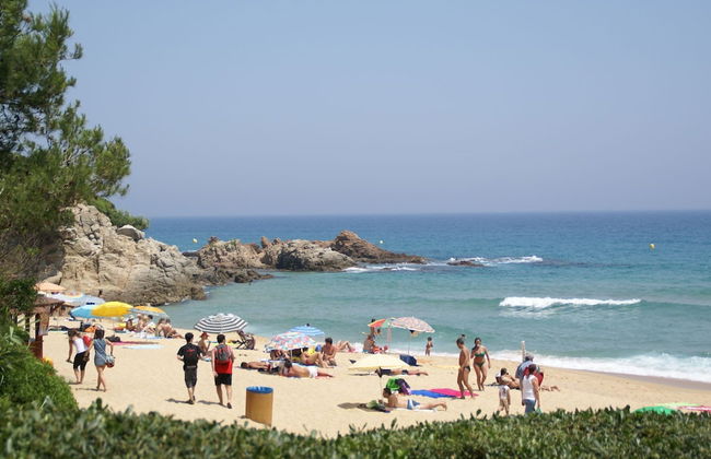 Serene Villa in Lloret de Mar With Private Swimming Pool - Photo 22