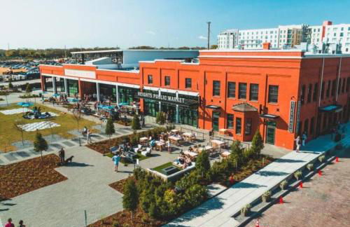 Cozy sanctuary minutes from the bay and beaches - Foto 48