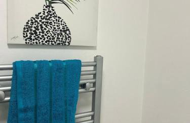 Elegant 2BR Escape Ideal for Long Stays - Foto 20