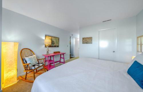 Succulents and Seashells - Coastal Paradise by Beach - Foto 28