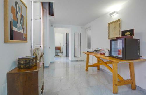 Right House - Characteristic Marina District - Photo 15