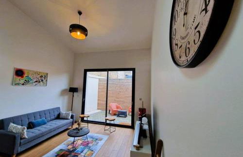 Le Bellay ¤ 2 Chambres ¤ Cour ¤10 mins Centre¤ - Foto 27