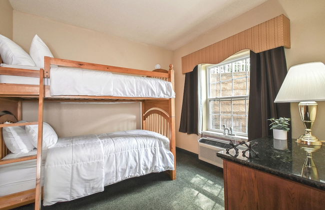 Four Seasons Island Resort - Photo 27