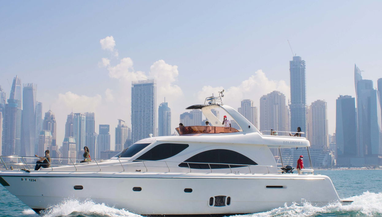 Giro in yacht a Dubai