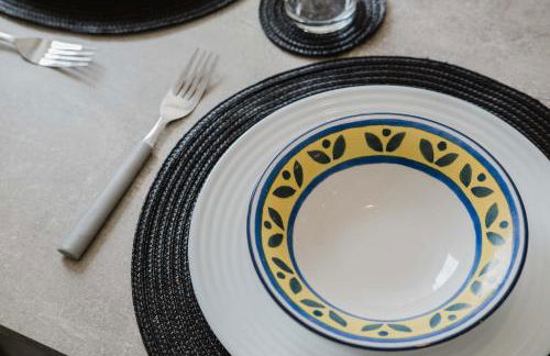 Modern and Comfortable Home away from Home - Photo 40