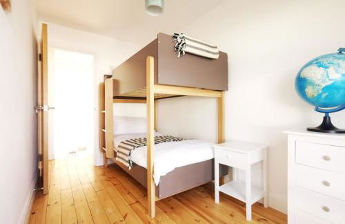 No. 28 Contemporary beach side property with sea views - Foto 32