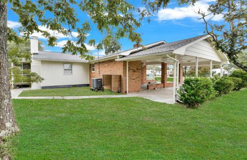 Park your Boat! Mins from the Ocean•Screened Porch - Foto 36