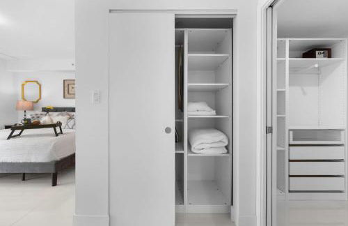 Luxury Condo with Rooftop Pool - 5-Min to Beach - Foto 31