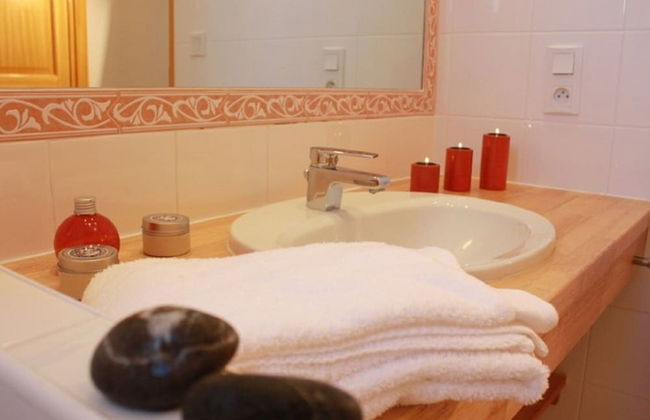 Scenic Retreat w/ Terrace - Foto 7