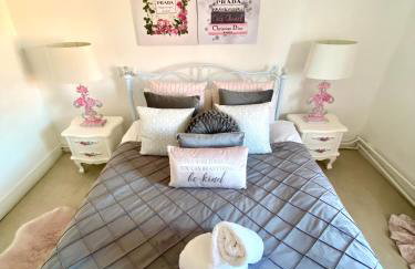 Farmhouse Retreat with Hot Tub, Pool, Horses, Games Room, Free Car Park, Only 45 min from Oxford Circus - Foto 21