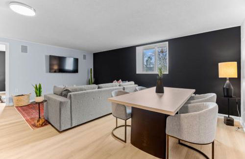 Walk to the Beach - Modern Home with FirePit and Bikes - Foto 42