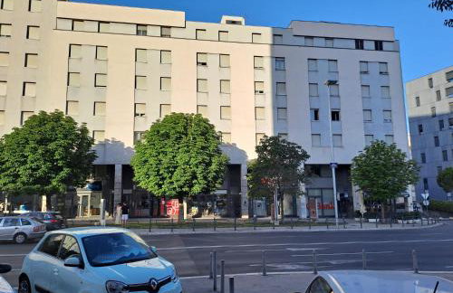 Hana City Apartment - Photo 24