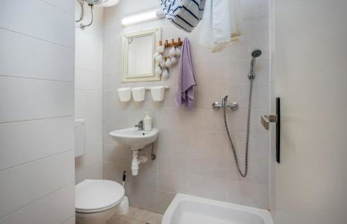 Gorgeous Home In Lukovo Sugarje - Foto 28