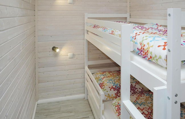 A Comfortable Holiday Home With a Swimming Pool and Jacuzzi in Miedzywodzie - Photo 2