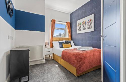 4 Beds 3 Bath (2-ensuites) Free Parking 75Mbps - Foto 12