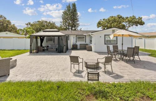 3Bd 2Ba House with Parking Laundry and Large Patio - Foto 5