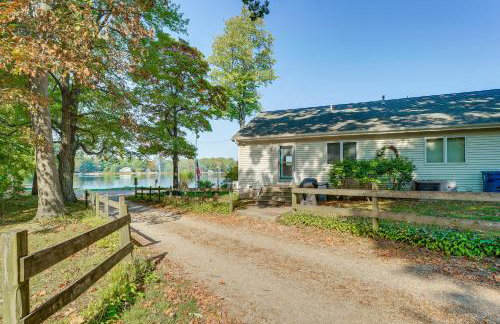 13 Mi to South Haven Lakefront Retreat with Dock! - Foto 35