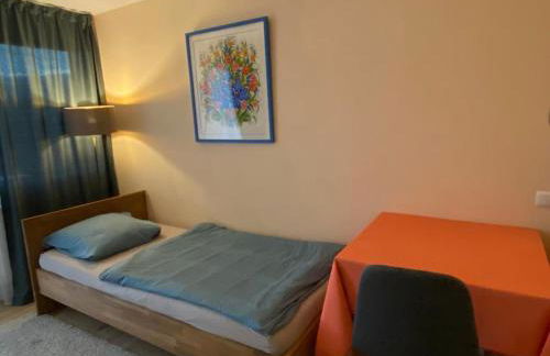 2 Zi Ferienwohnung mit schöner Aussicht und mit Balkon bis zu 5 Personen in Loßburg, Schwarzwald - Foto 9