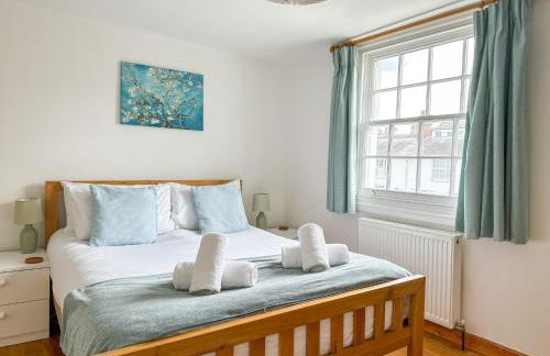 Canterbury Oasis - Modern 2-Bed Home with FREE Parking - Foto 25