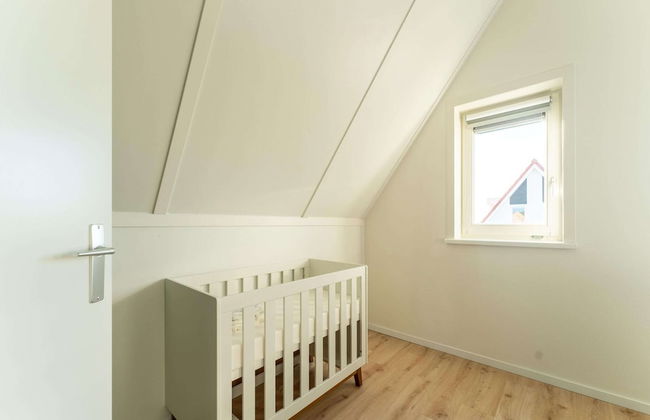 Beautiful Holiday Home in Scherpenisse With Charming Terrace - Foto 11