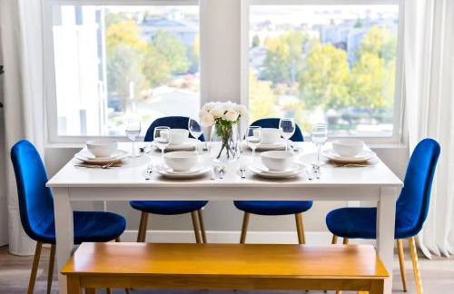 Chic Apt w Jacuzzi, Pool, BBQ, & Mountain Views - Foto 8