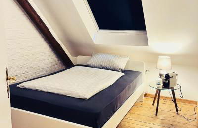 b e d & a g e d e s i g n -small- wunderschönes Zimmer mit Bad - Rechnungserstellung für Geschäftsreisende & Firmen - Foto 1