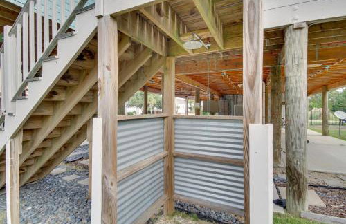 Sunny Waveland Home Rental with Pool Walk to Beach! - Foto 32