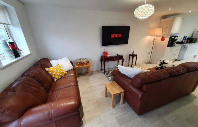 Riverdale House - 4 Bedrooms - Photo 5