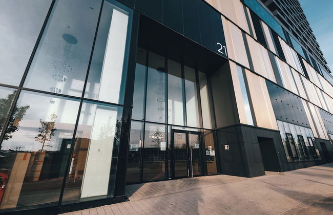 Stylish Luxurious Apt w Pool & Gym ID214 - Foto 41