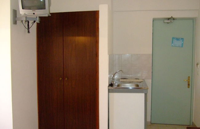 Antonios Hotel - Photo 31