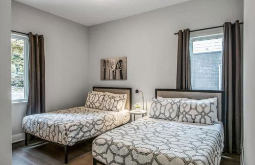 Stylish Nashville Home - Rooftop Deck - Hot Tub - Photo 4