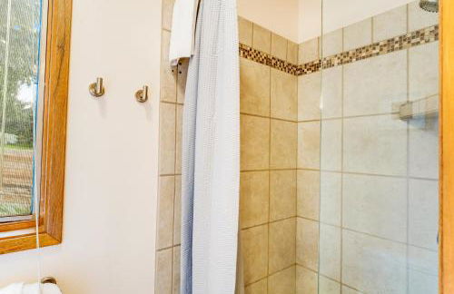 Lazy K on Peaceful Bay - Full Property - Foto 20